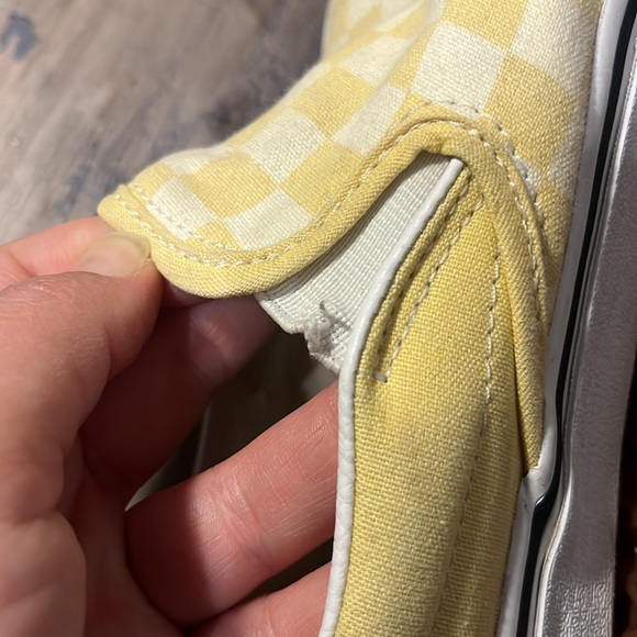 (8) Women’s Vans Checkered Pale Yellow & White Slip On Sneakers - Picture 8 of 10